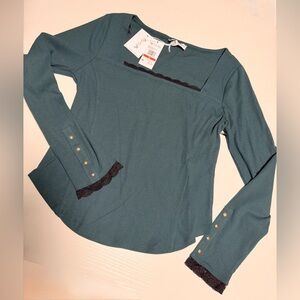 Green long sleeve top